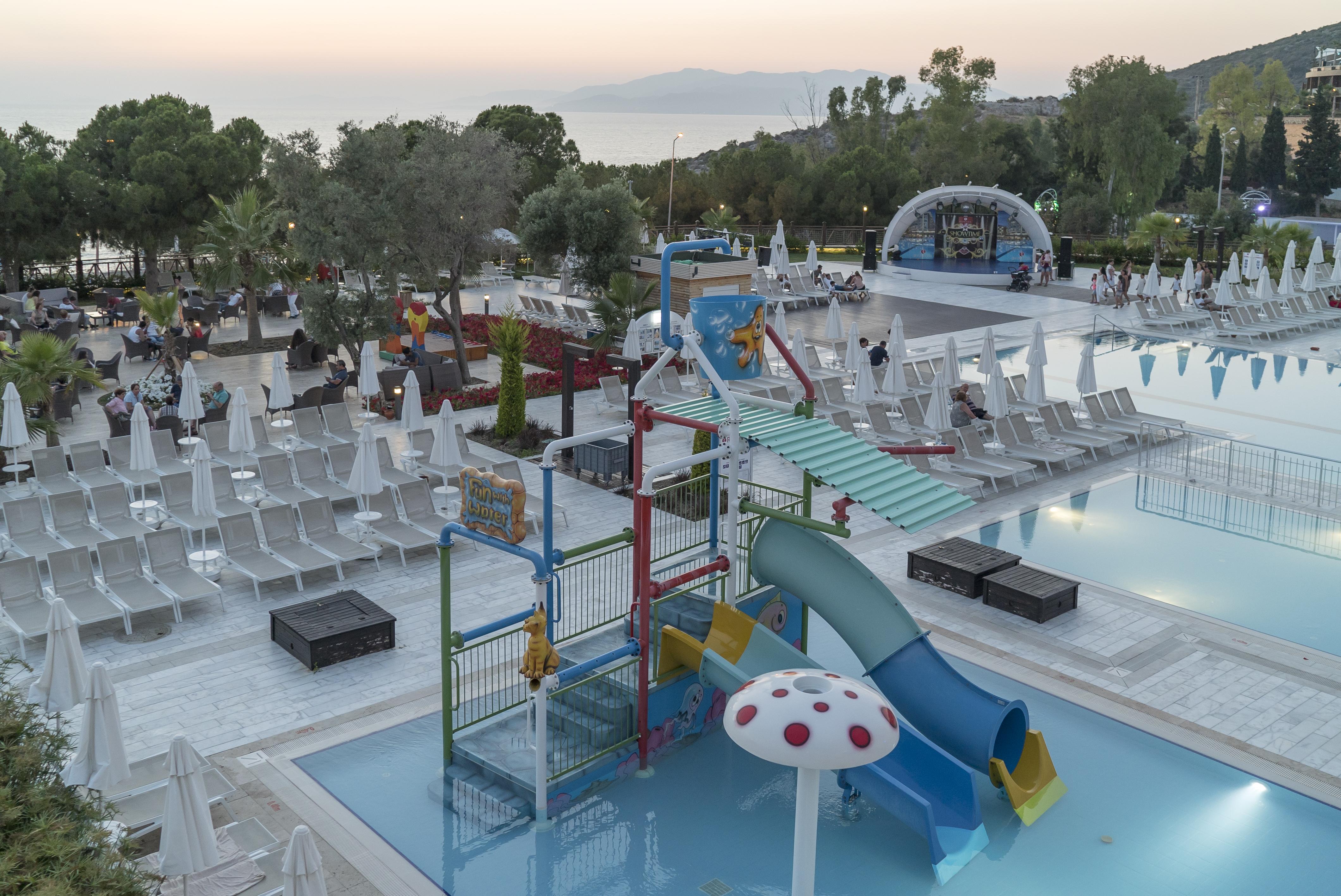 Ramada Resort Kusadasi & Golf Exterior photo The water park at the hotel
