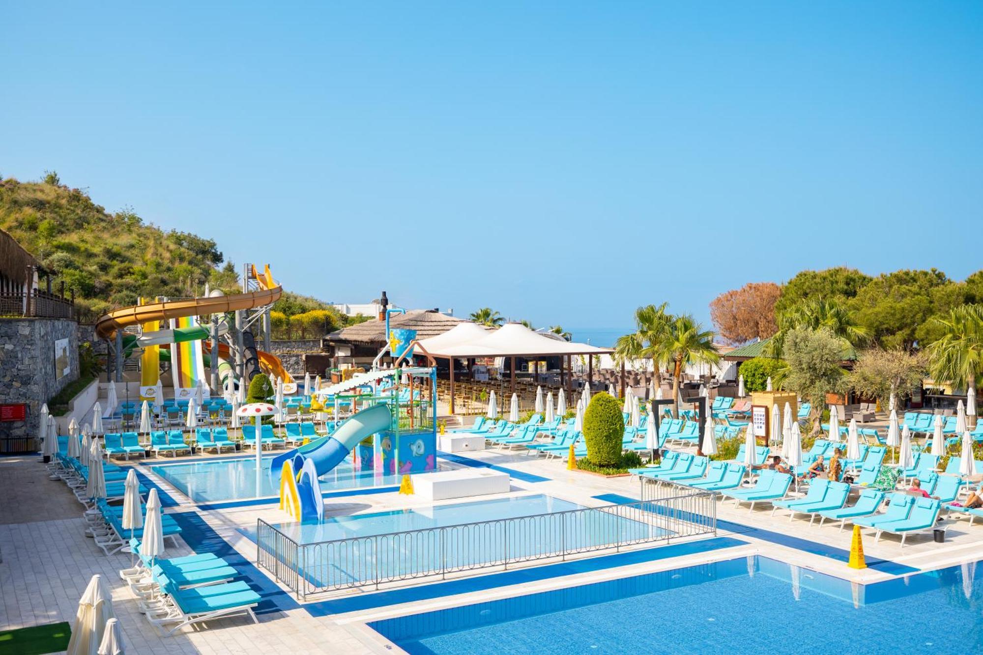 Ramada Resort Kusadasi & Golf Exterior photo The water park