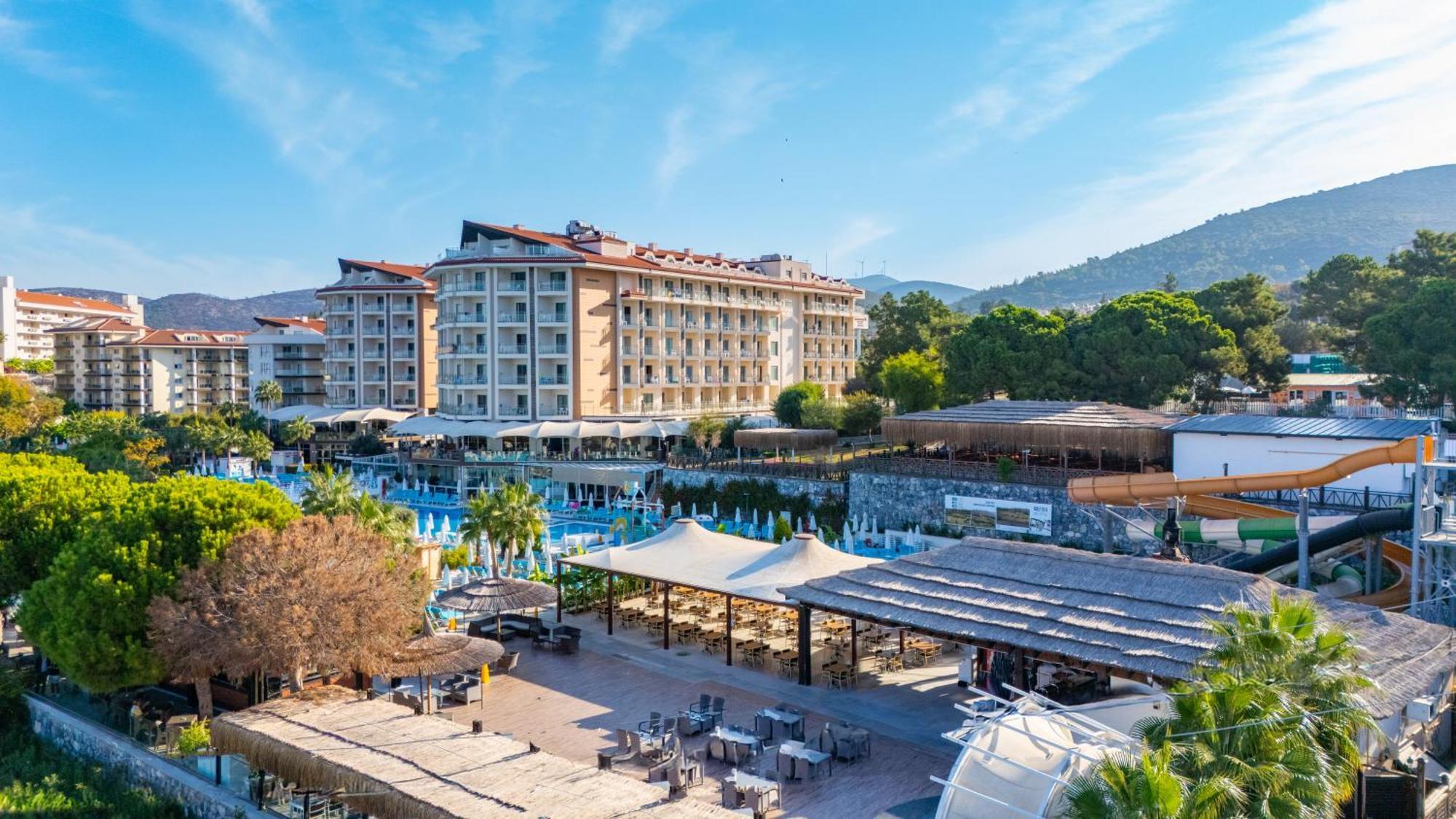 Ramada Resort Kusadasi & Golf Exterior photo Club Hotel Sera