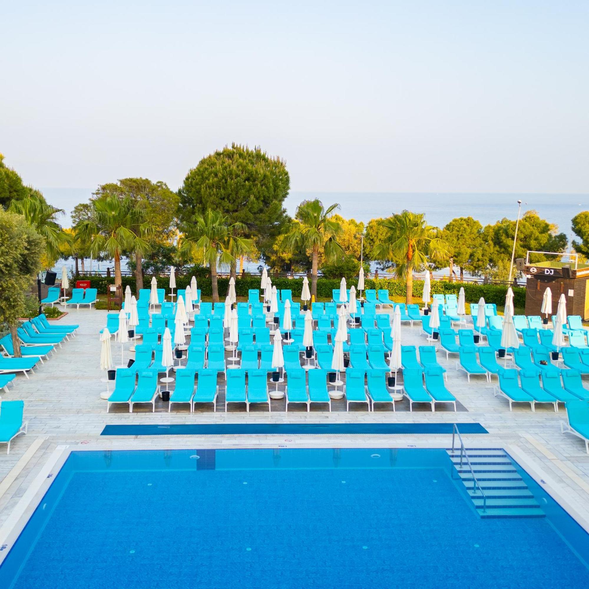 Ramada Resort Kusadasi & Golf Exterior photo The beach at the hotel